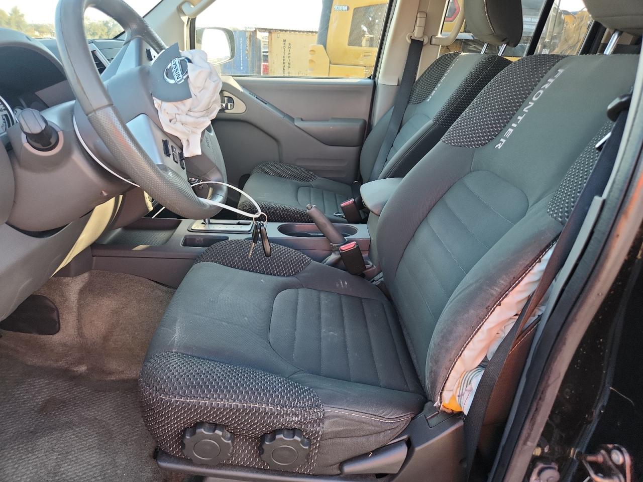 Nissan Frontier S Image 6