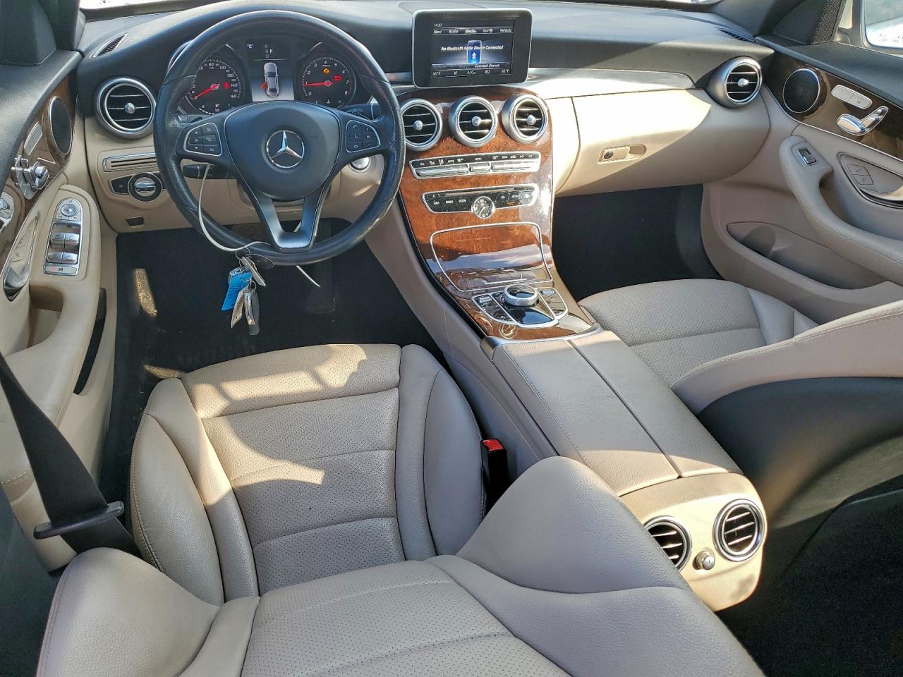 Mercedes-Benz C-Class 300 Image 7