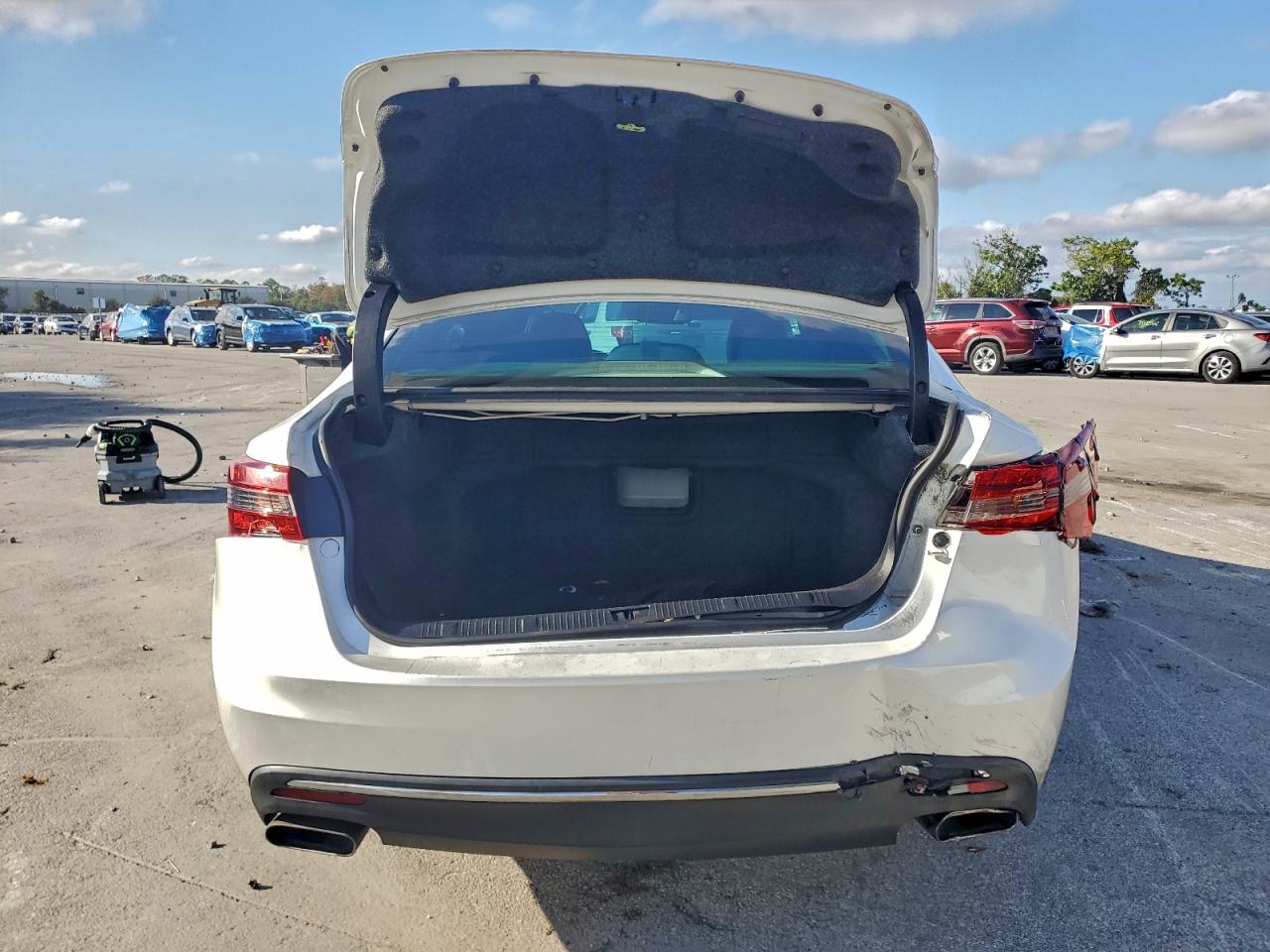 Toyota Avalon Xle Image 4