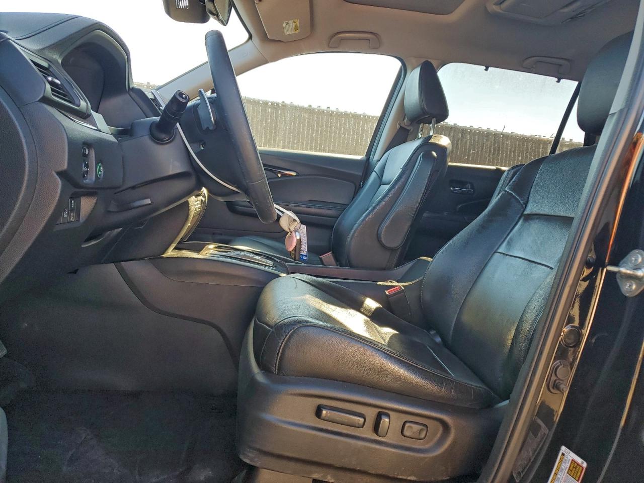 Honda Pilot Touring Image 14