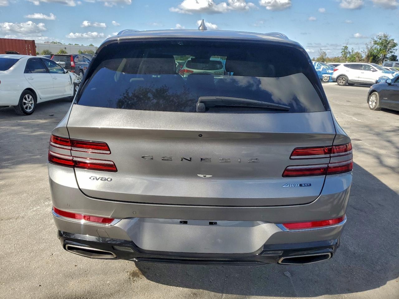 Genesis GV80 Base Image 8