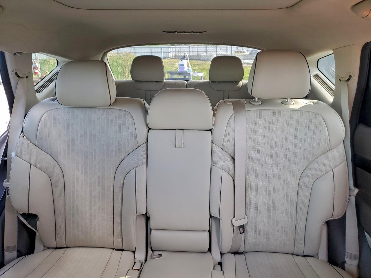 Genesis GV80 Base Image 7