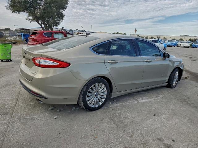 Ford Fusion Se Hybrid Image 2