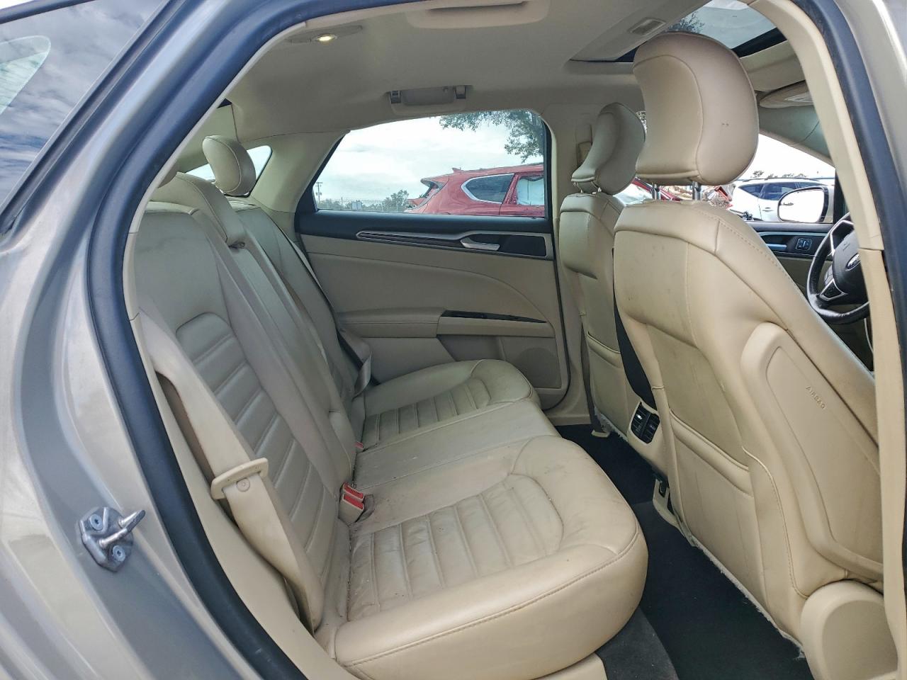 Ford Fusion Se Hybrid Image 7