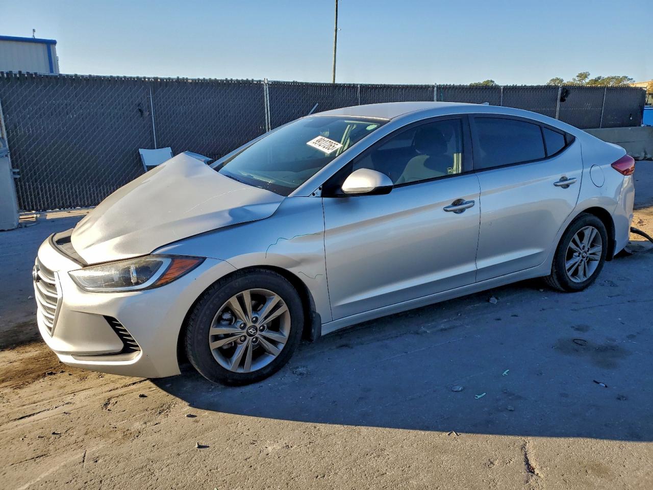 Hyundai ELANTRA Sel Image 1