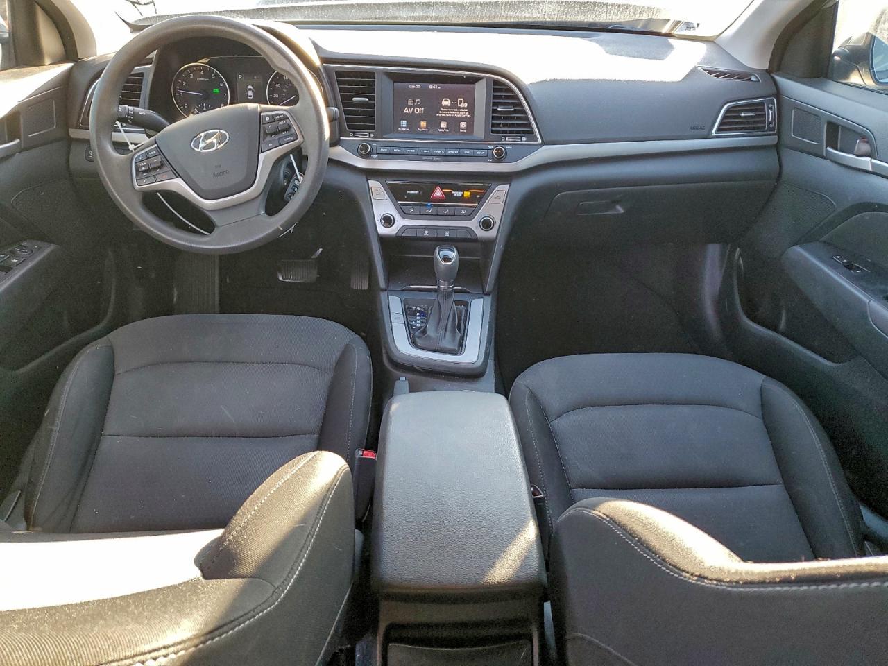 Hyundai ELANTRA Sel Image 4