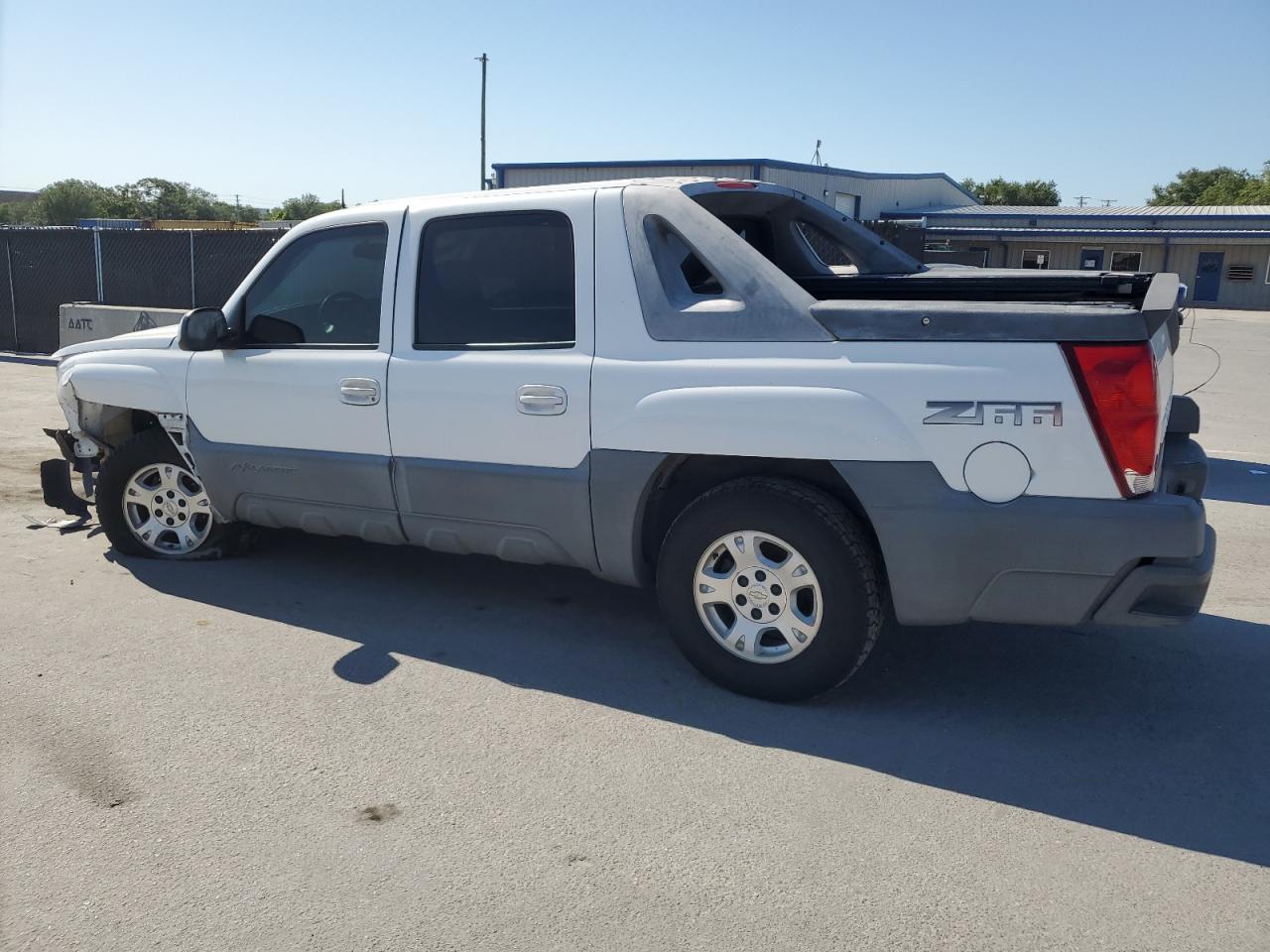 Chevrolet Avalanche C1500 Image 2