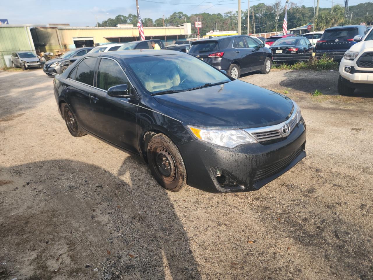 Toyota Camry Base Image 1