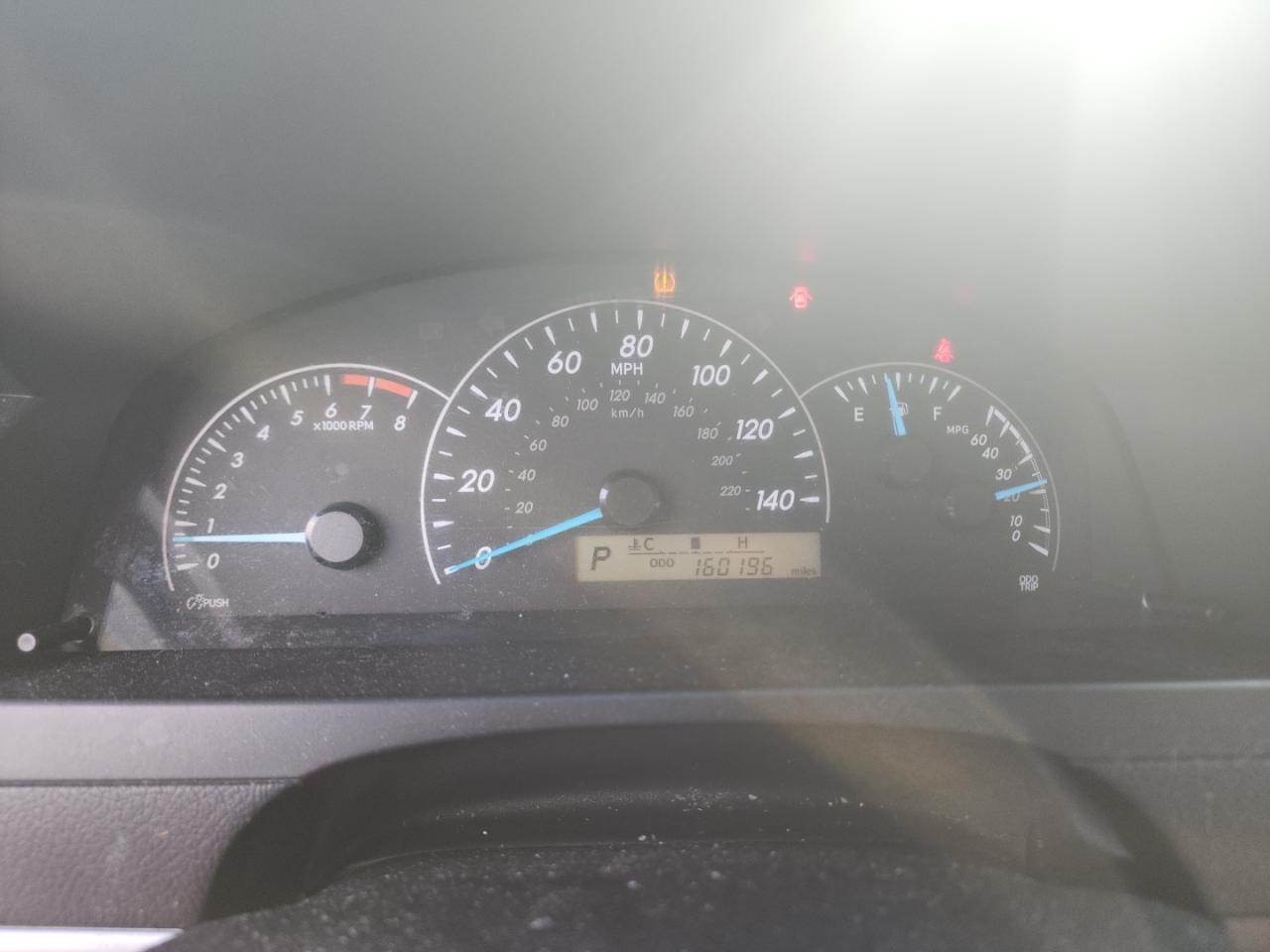 Toyota Camry Base Image 6