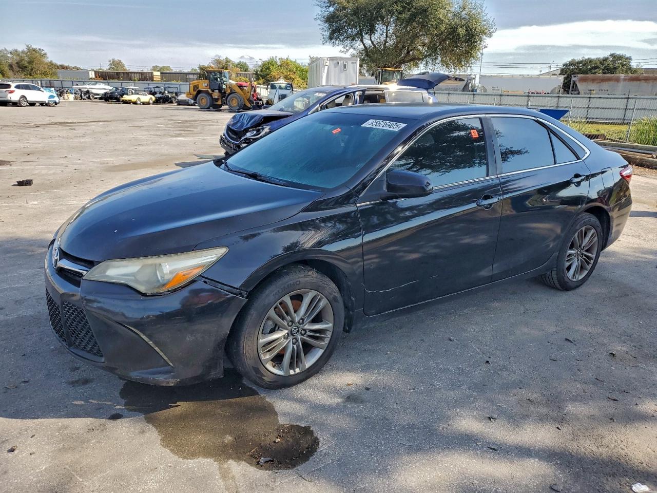 Toyota Camry Le Image 1