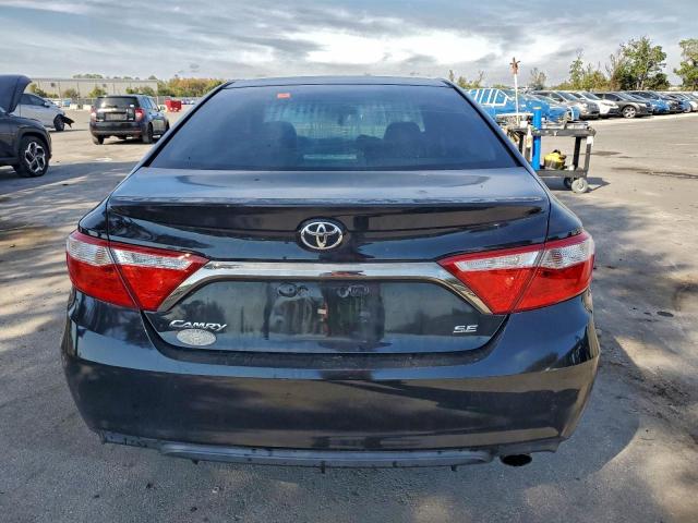 Toyota Camry Le Image 8