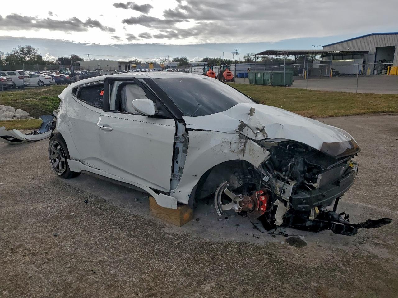 Hyundai VELOSTER Turbo Image 3