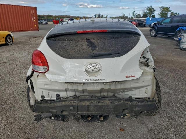 Hyundai VELOSTER Turbo Image 5
