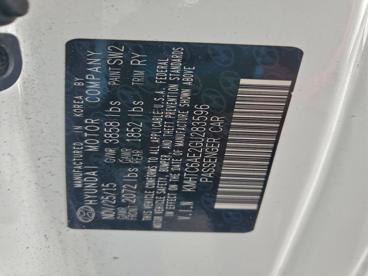 Hyundai VELOSTER Turbo Image 13