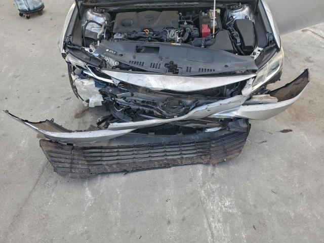 Toyota Camry L Image 8