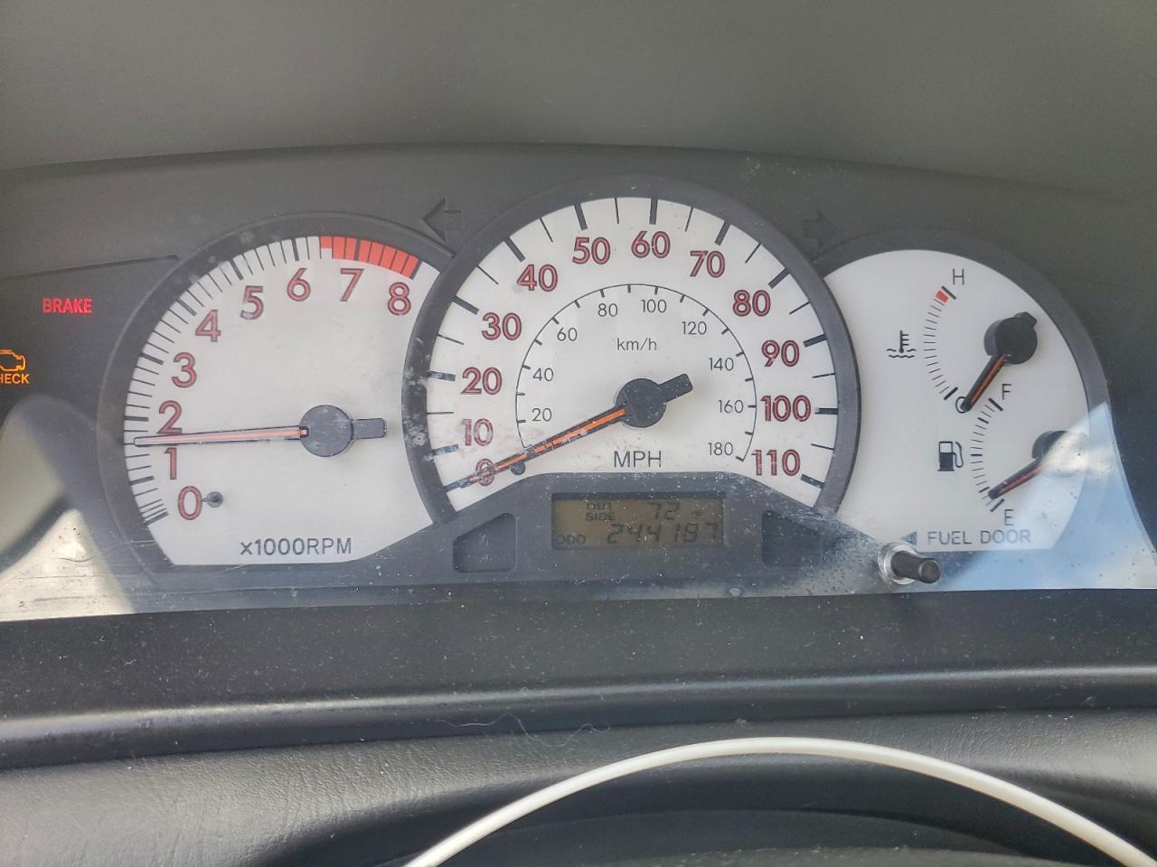 Toyota Corolla Ce Image 3