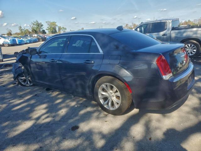 Chrysler 300 Limited Image 2