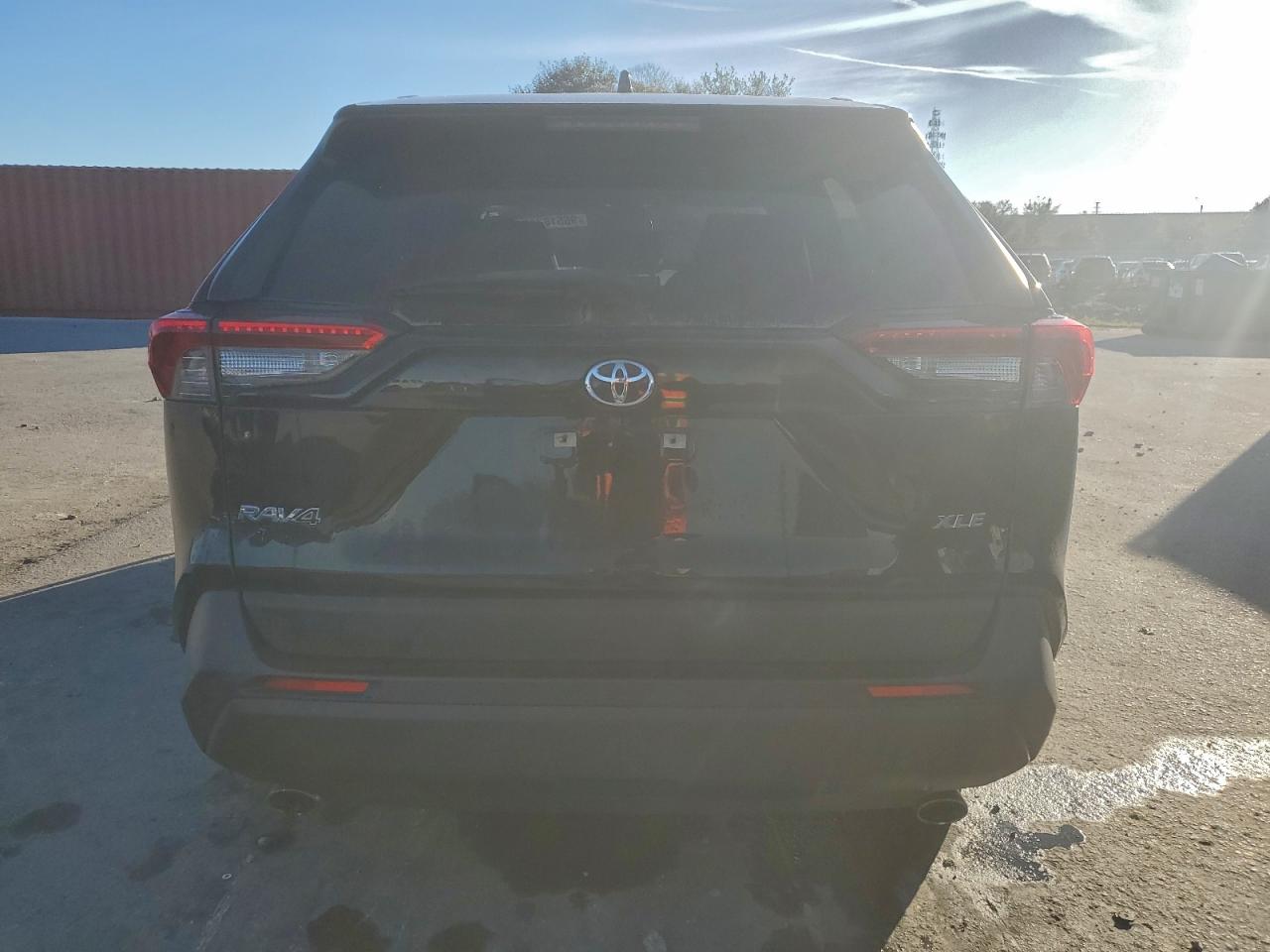 Toyota RAV4 Xle Image 6