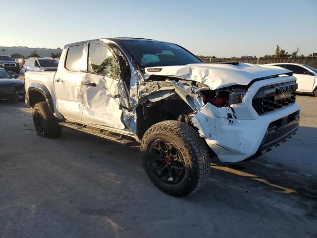 Toyota Tacoma Double Cab Image 10