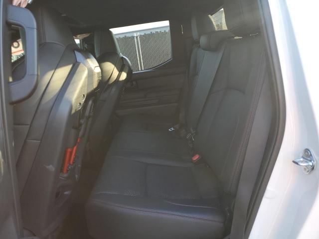 Toyota Tacoma Double Cab Image 12