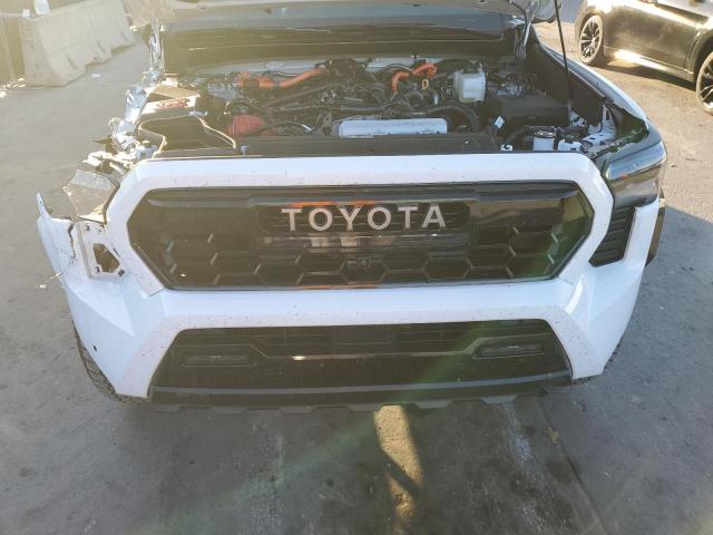 Toyota Tacoma Double Cab Image 11