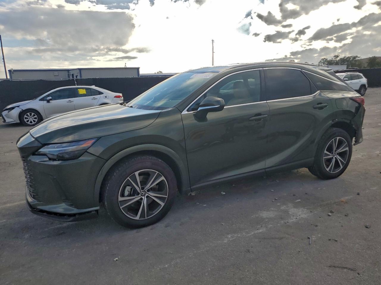 Lexus RX 350h Base Image 1