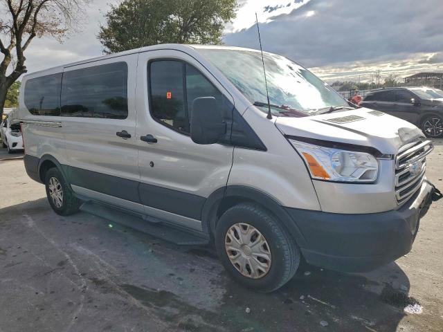 Ford Transit T-150 Image 3