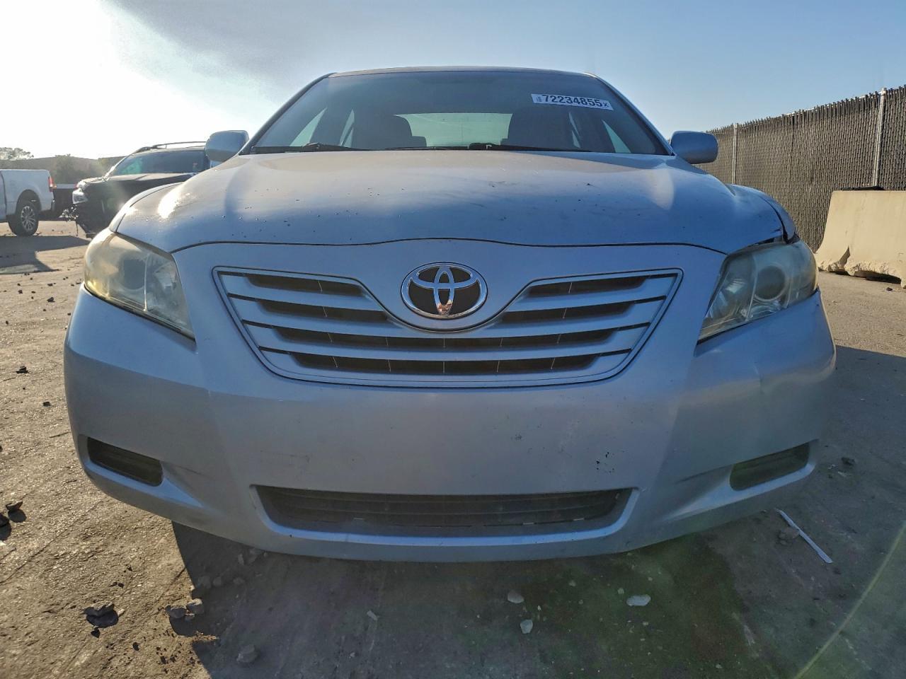 Toyota Camry Ce Image 2