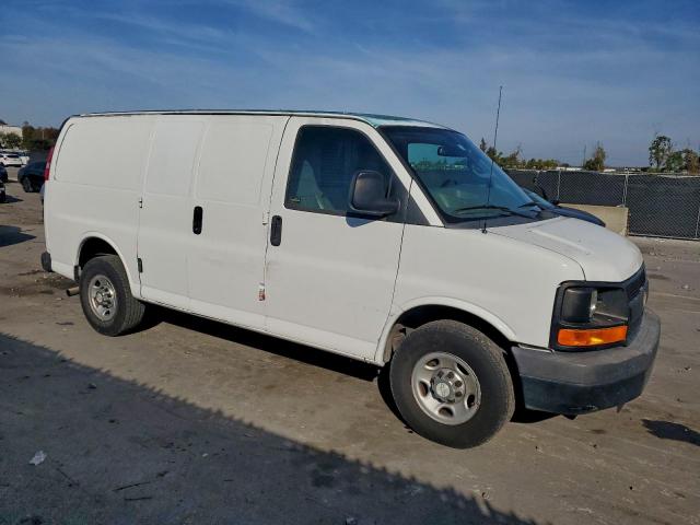 Chevrolet Express Image 4