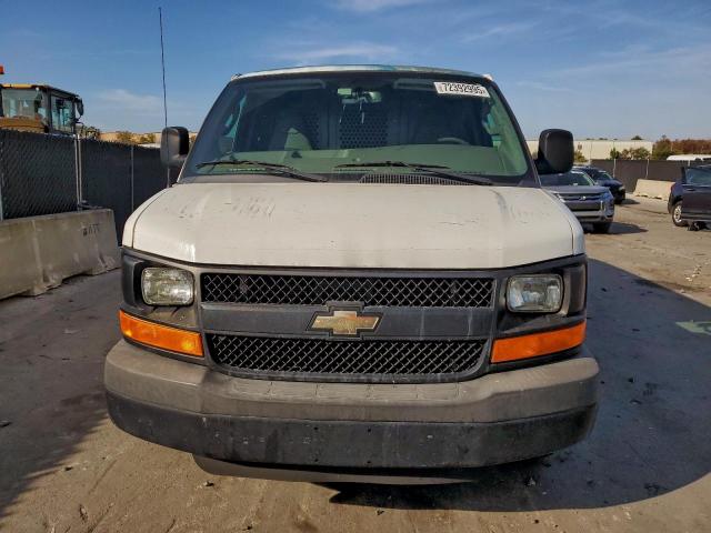 Chevrolet Express Image 8