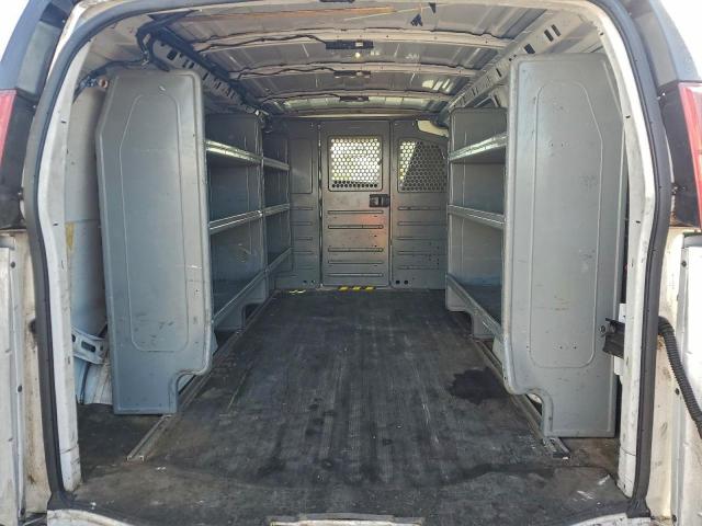 Chevrolet Express Image 11