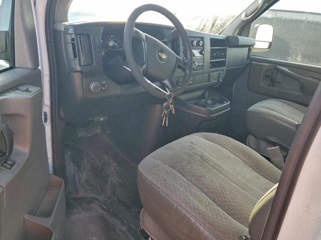 Chevrolet Express Image 7