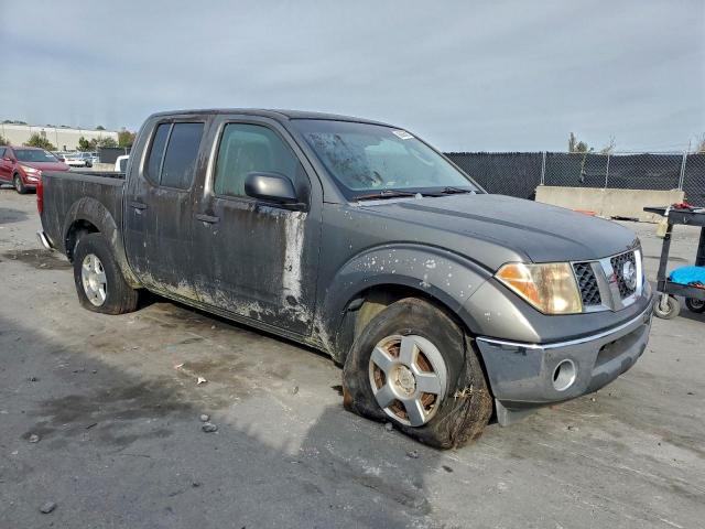 Nissan Frontier Crew Cab Le Image 4
