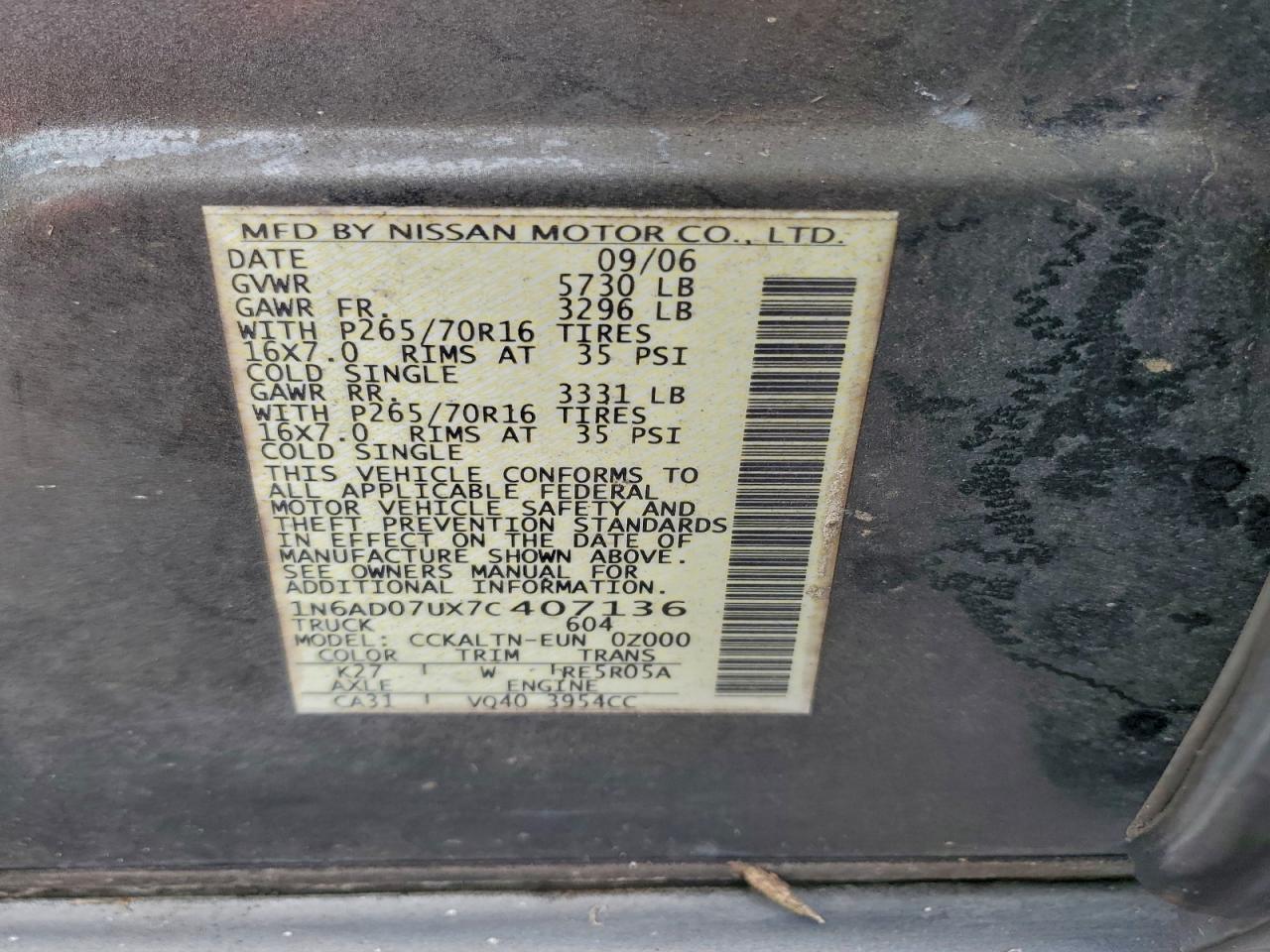 Nissan Frontier Crew Cab Le Image 10