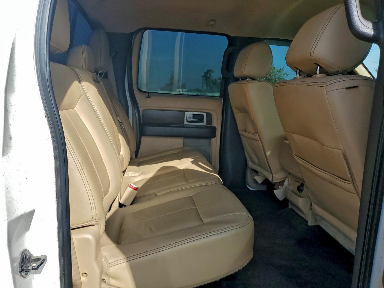 Ford F-150 Supercrew Image 10