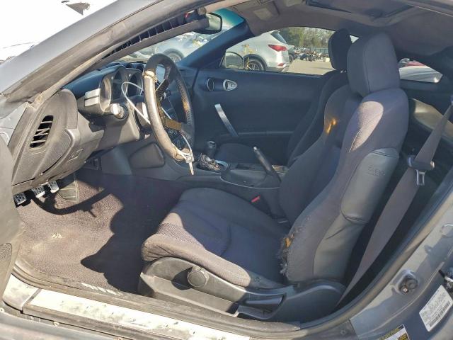 Nissan 350Z Coupe Image 7