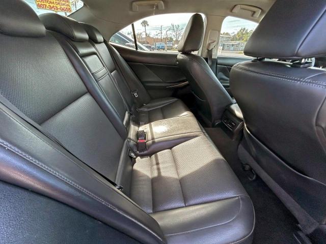 Lexus Is 250 Image 11