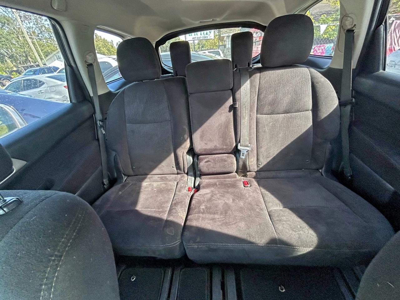 Nissan Pathfinder S Image 9