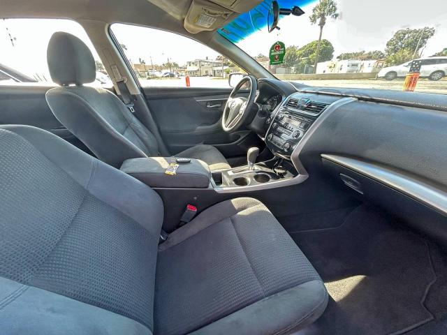 Nissan Altima 2.5 Image 3