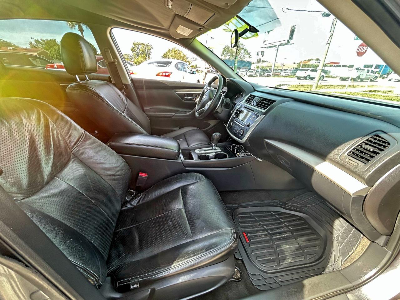 Nissan Altima 2.5 Image 10