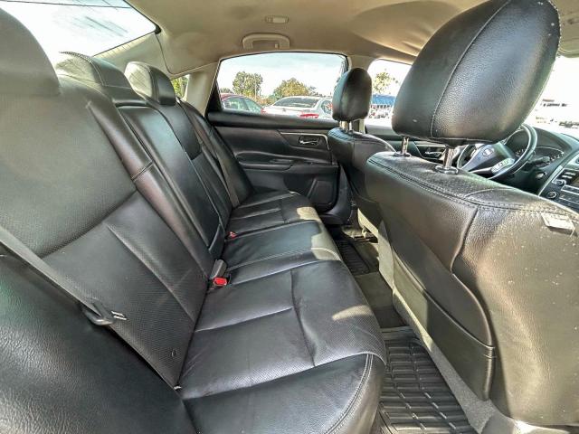 Nissan Altima 2.5 Image 5