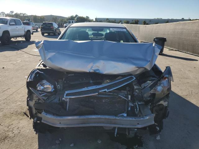 Chevrolet Cruze Ls Image 4