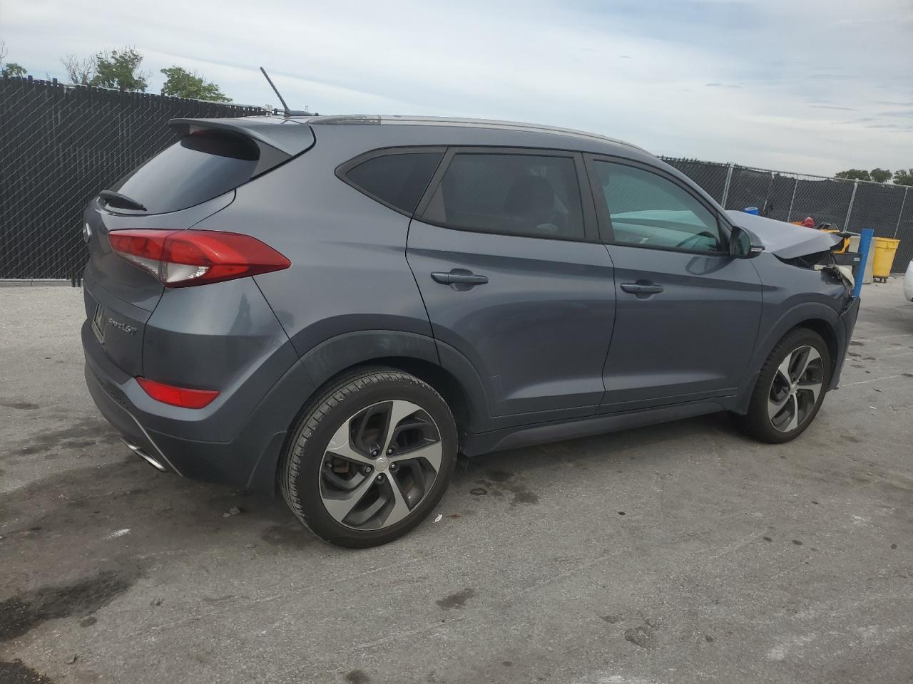 Hyundai TUCSON Limited Image 2
