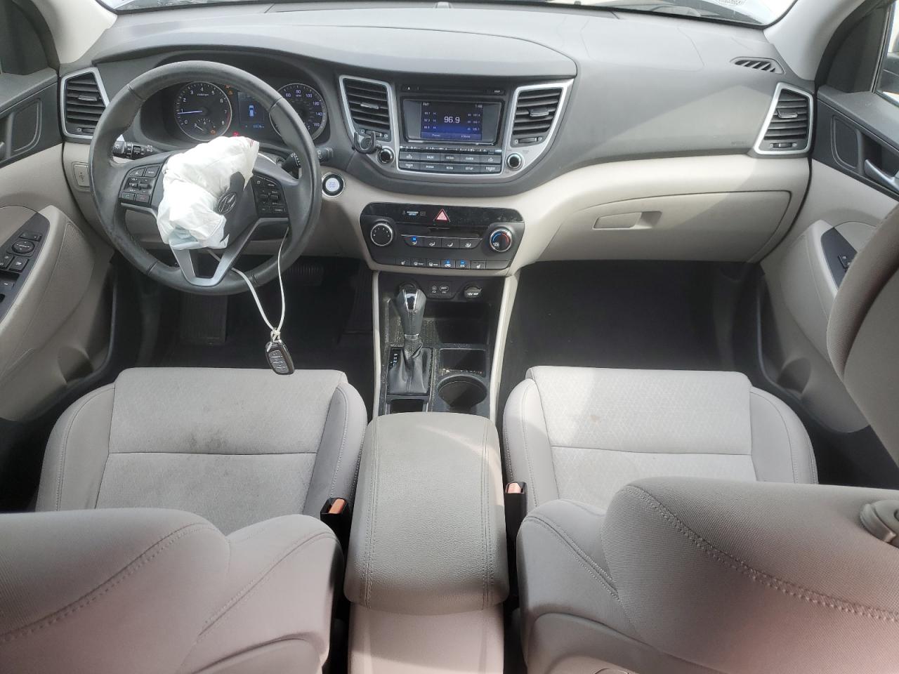 Hyundai TUCSON Limited Image 10