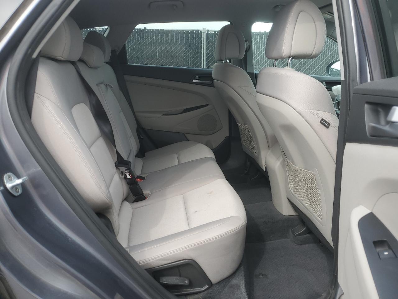 Hyundai TUCSON Limited Image 9