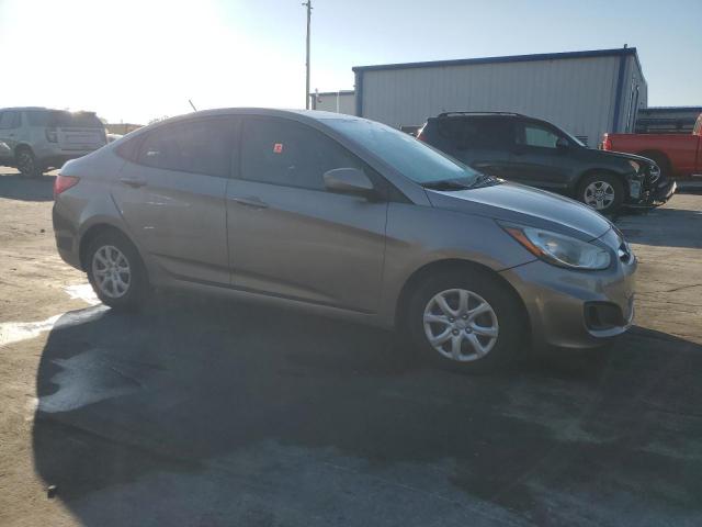 Hyundai ACCENT Gls Image 11