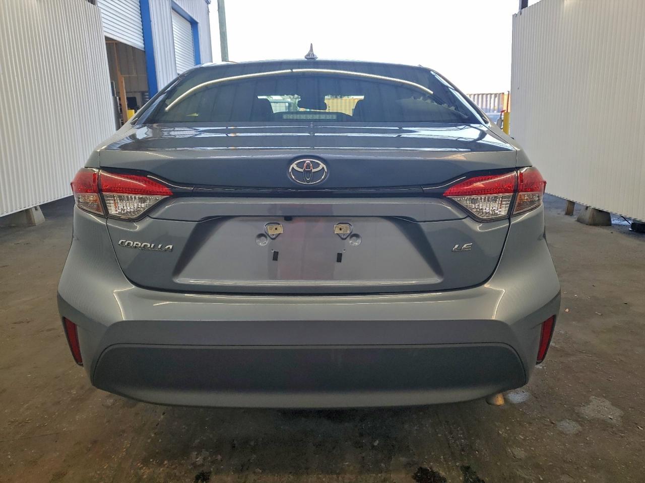 Toyota Corolla Le Image 10