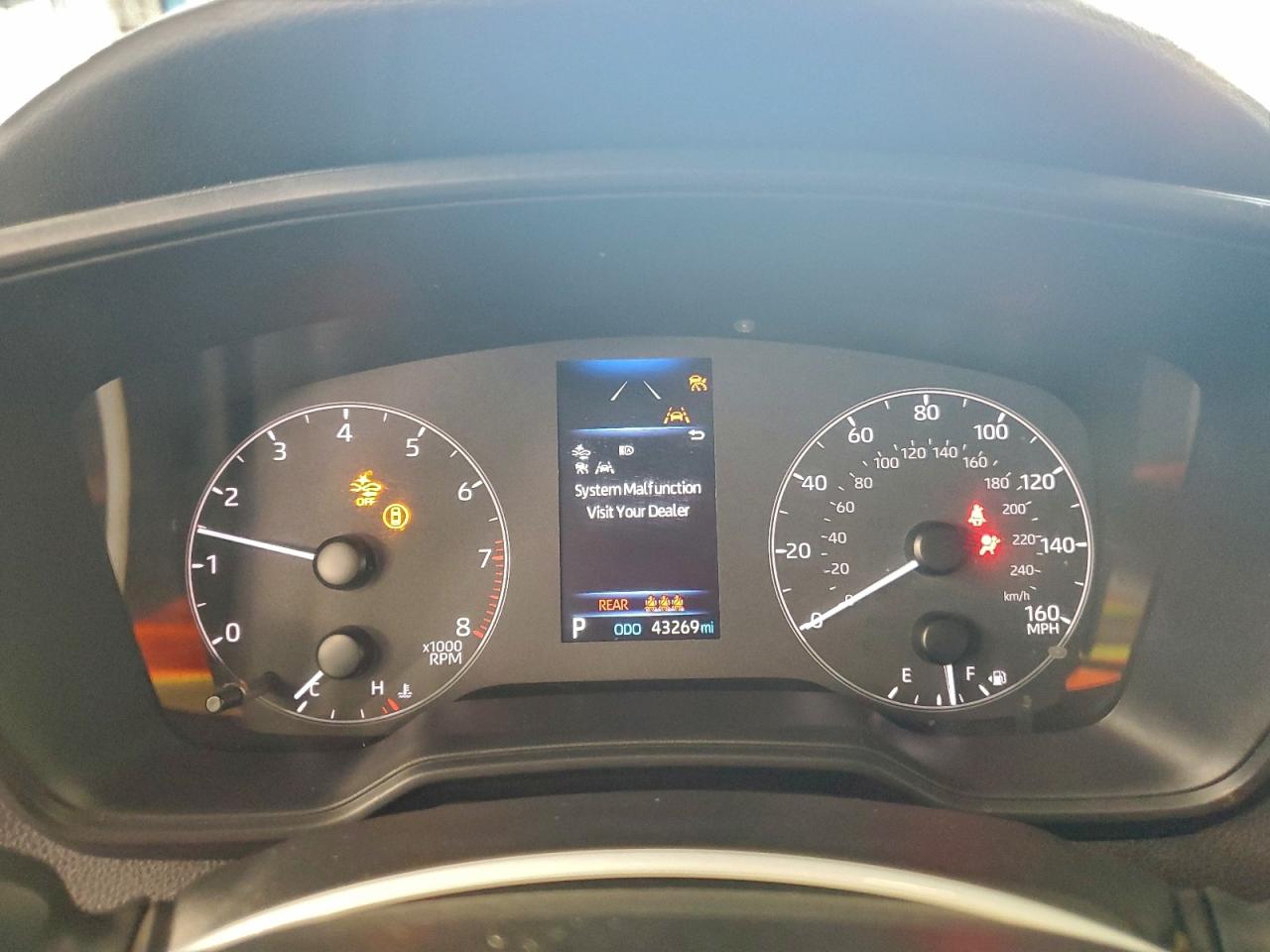 Toyota Corolla Le Image 2