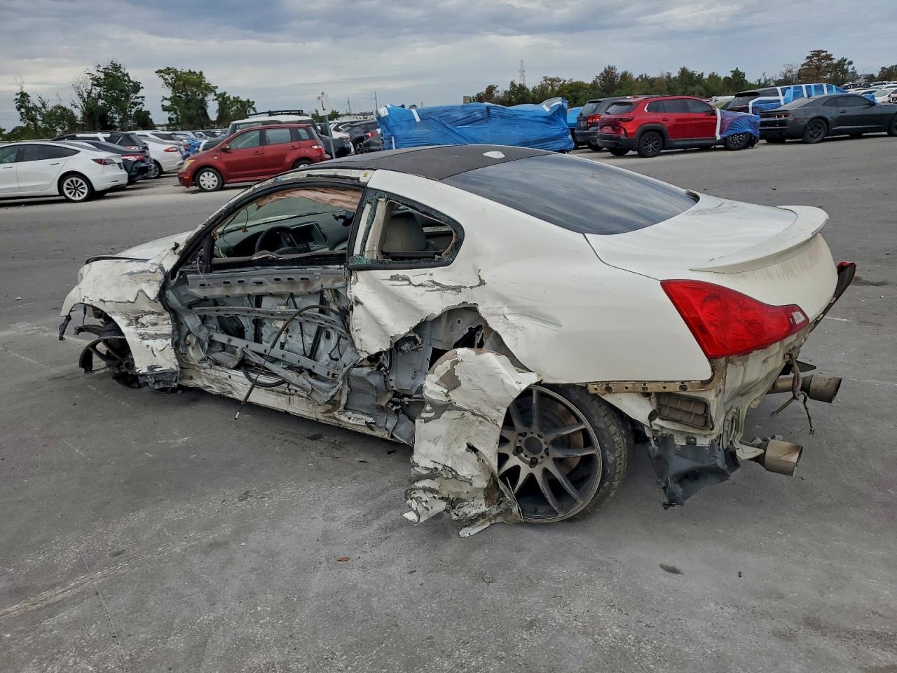 INFINITI G37 Image 13