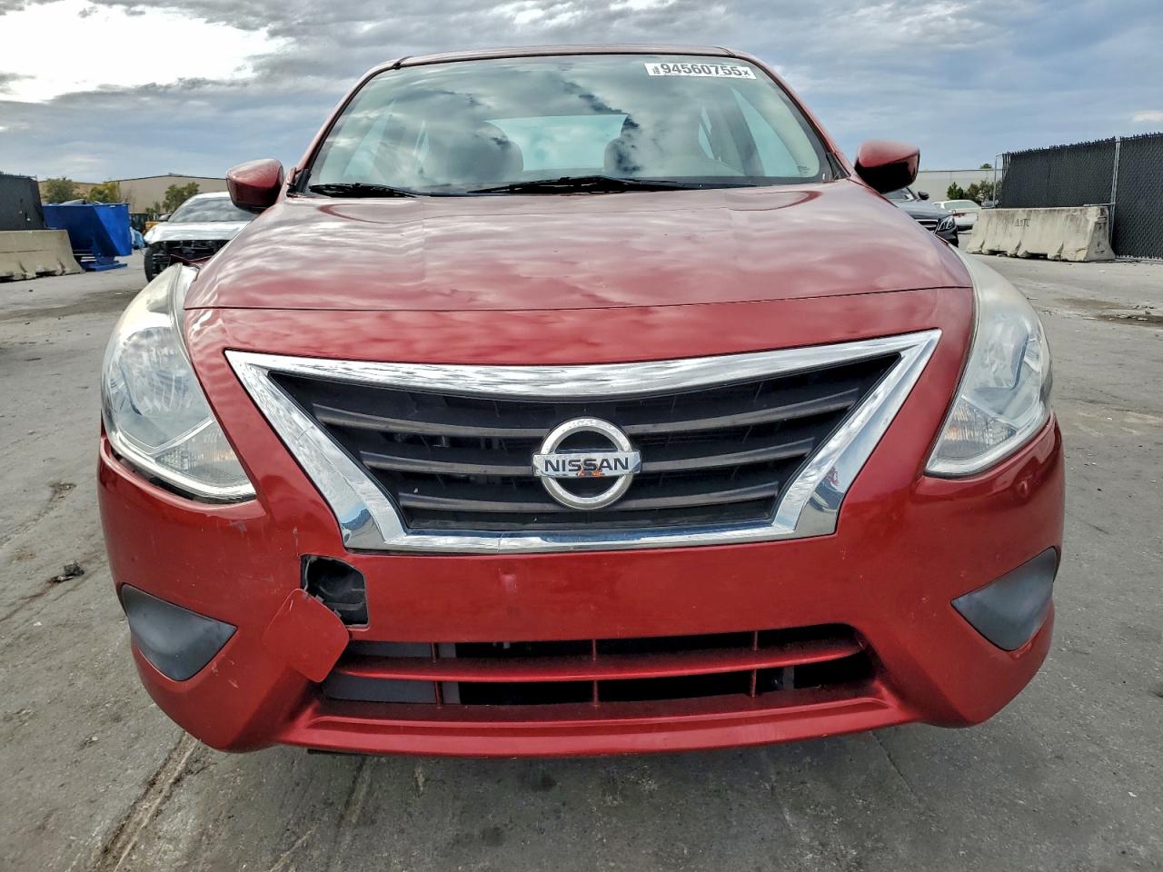 Nissan Versa S Image 6